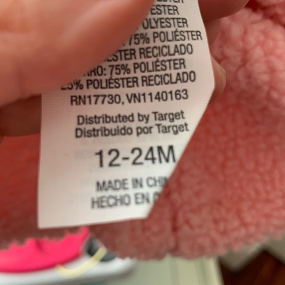 Adorable Fleece Winter Hat for Baby! - Picture 6 of 7